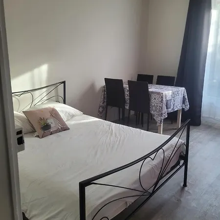 A Deux Pas De Montmartre Appartamento