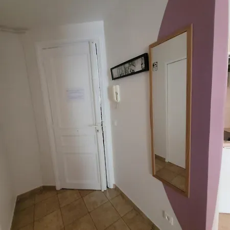 A Deux Pas De Montmartre Appartamento Parigi