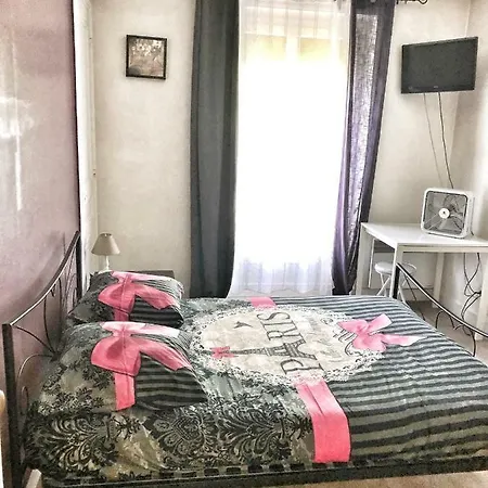 Appartamento A Deux Pas De Montmartre Parigi